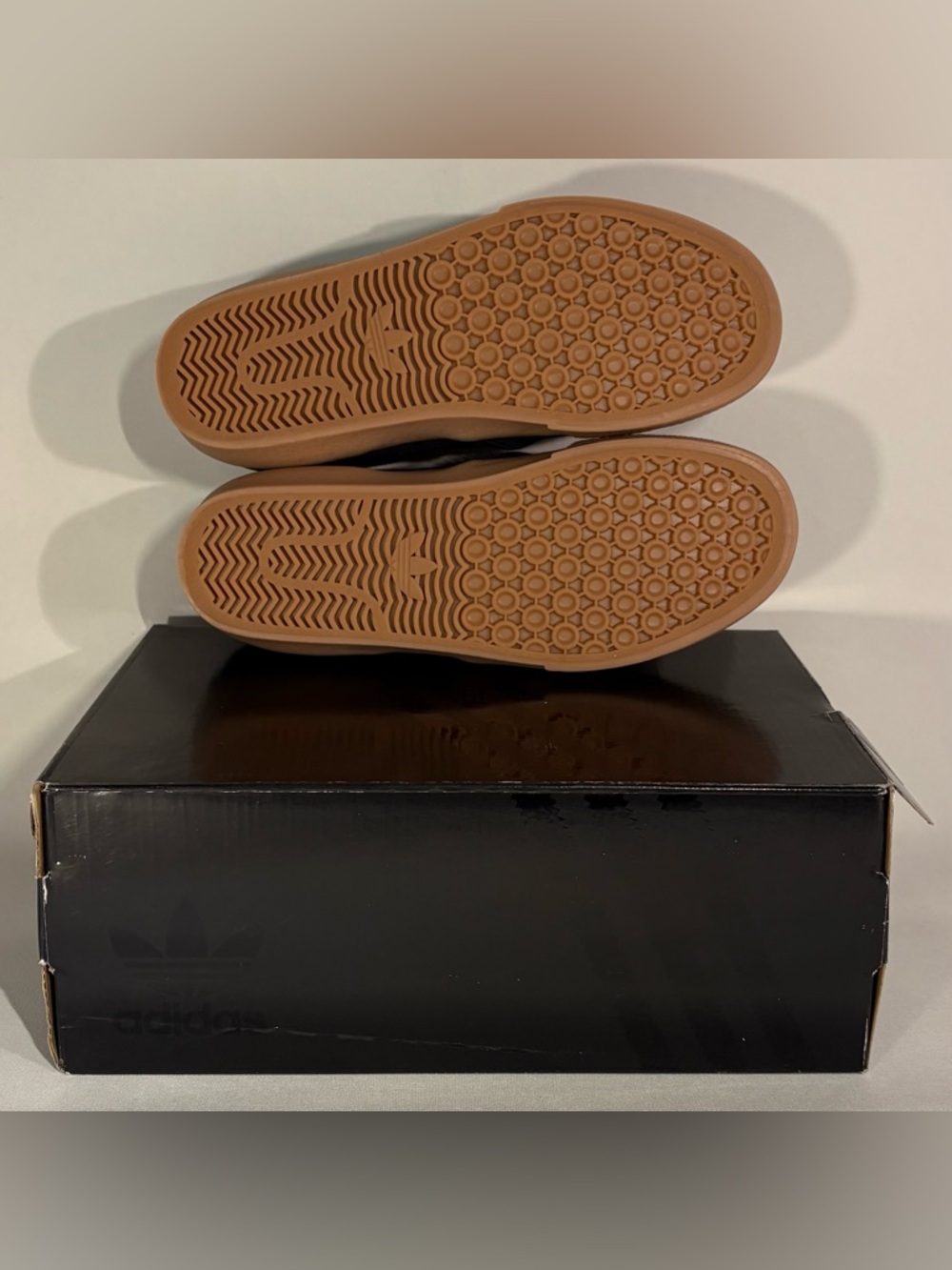 NEW ADIDAS SHMOOFOIL BLACK SUEDE WHITE GUM SLIP-ON SHOES MEN'S SIZE 5.5 DMG BOX - Picture 7 of 12